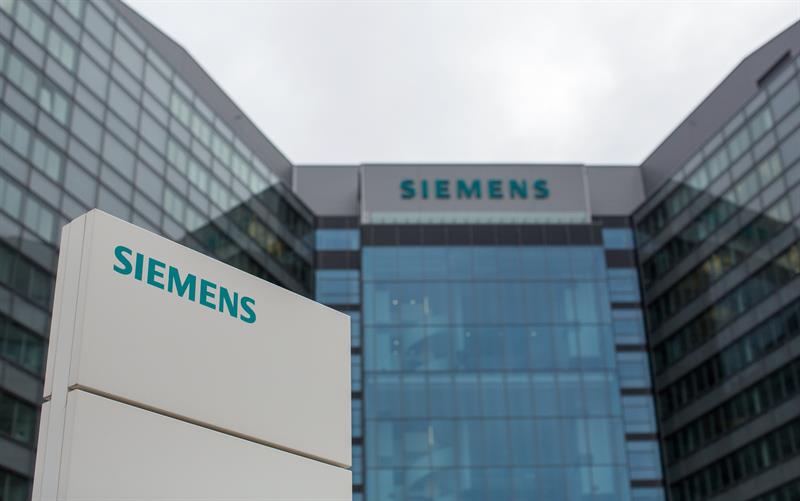  A Siemens defende os cortes para a necessidade de se manter competitivo