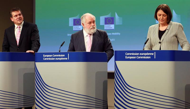  A UE pressiona a PolÃ´nia a evitar crÃ­ticas Ã  falta de ambiÃ§Ã£o na COP23