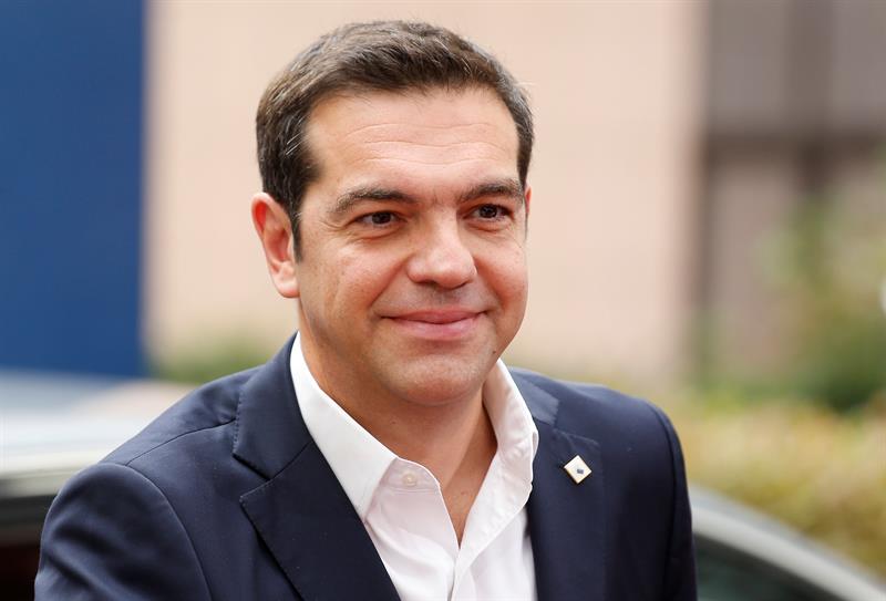  Tsipras distribuirÃ¡ 1.400 milhÃµes de euros do superÃ¡vit fiscal entre a populaÃ§Ã£o