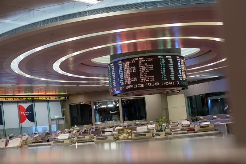  A Bolsa de Hong Kong abre com um aumento de 0,43%