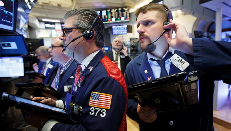  Wall Street abre com perdas e o Dow Jones baixou 0,24%