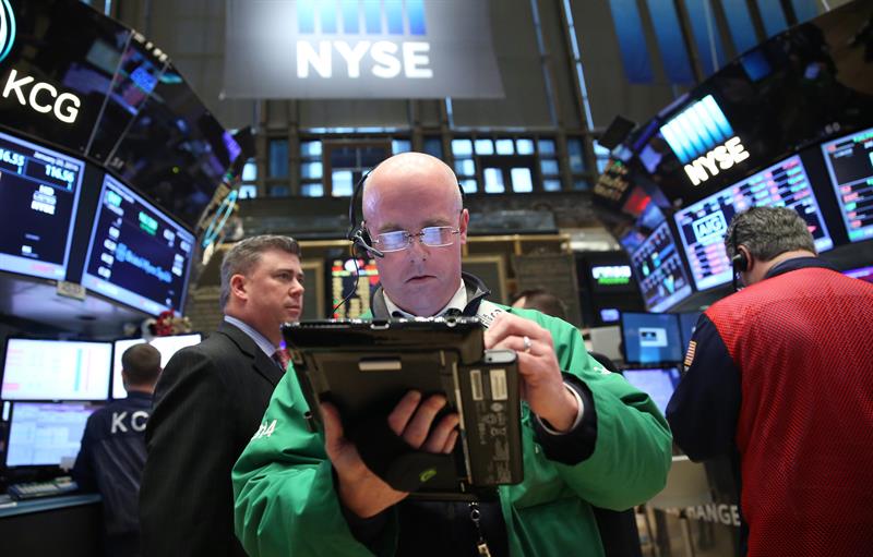  Wall Street abre para baixo e o Dow Jones cede 0,09%