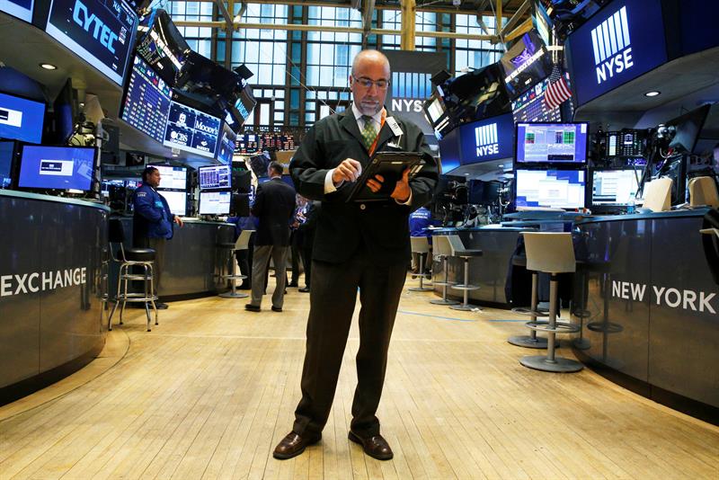  Wall Street abre com ganhos e o Dow Jones cresce 0,48%