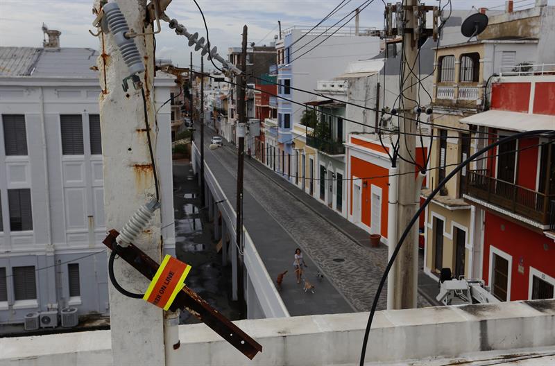  ElÃ©ctrico de P.Rico diz que pagou uma assinatura controversa que levanta a rede da ilha